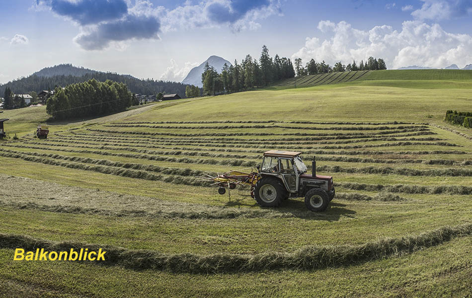 010-heuen-traktor-pano-002